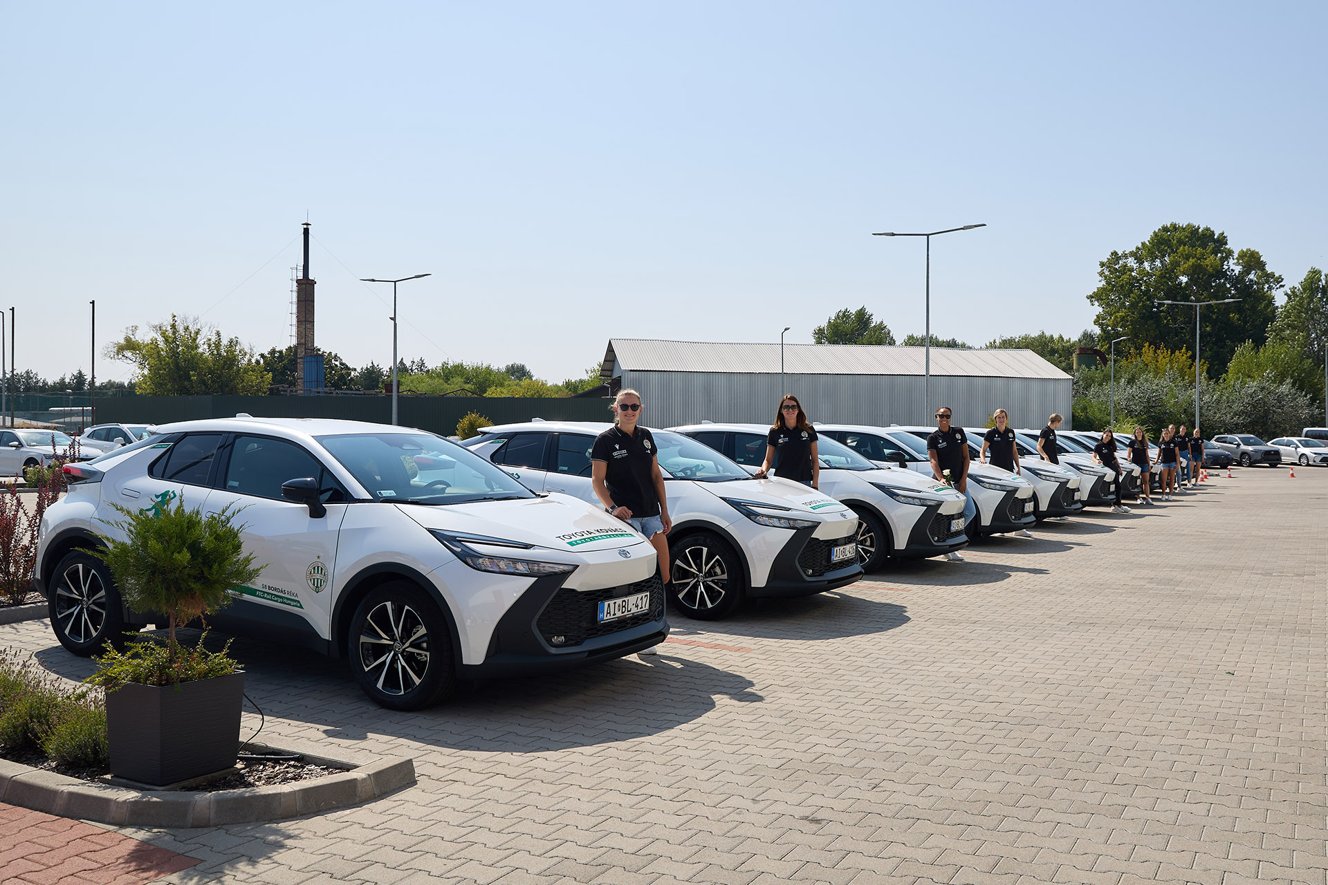 Környezetbarát Toyota C-HR-eket vezethetnek mostantól az FTC-Rail Cargo Hungaria női kézisei 