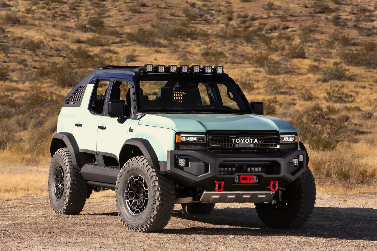 Wyjątkowe prototypy Toyoty na targach SEMA 2024. Land Cruiser z otwartym nadwoziem, off-roadowy RAV4, rajdowe GR86