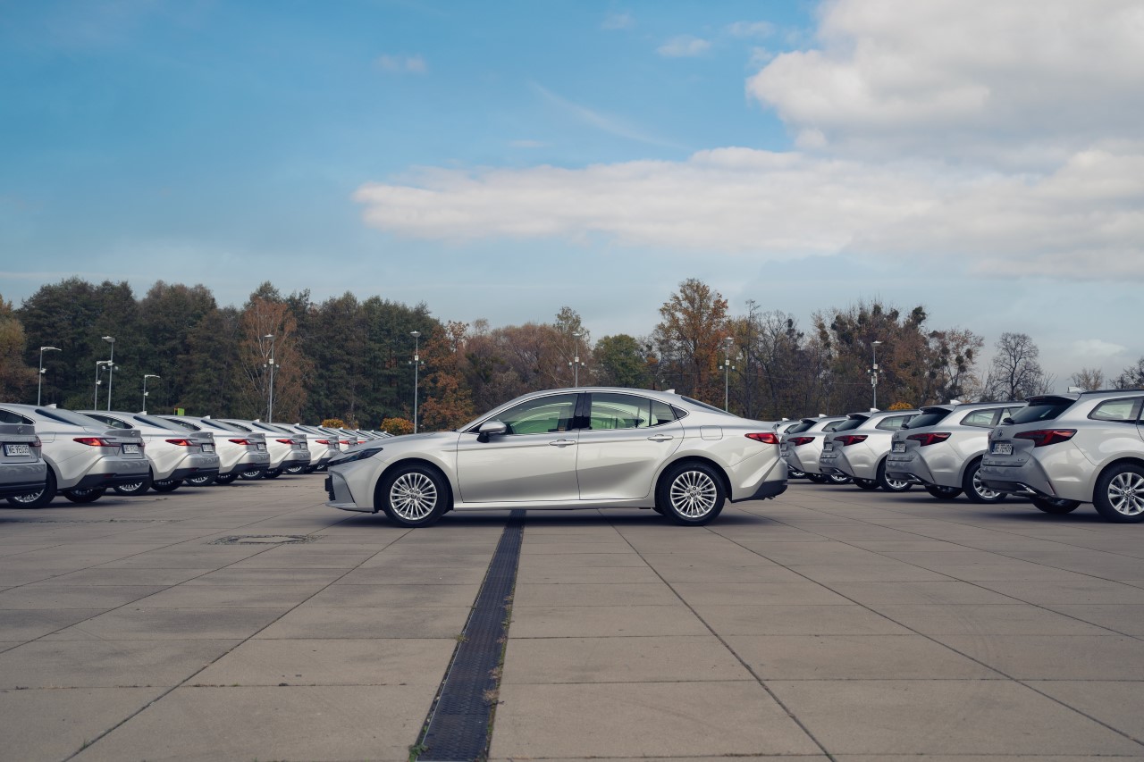 Nowa Camry oraz Corolla z hybrydą 5. generacji dołączają do floty firmy Intersnack