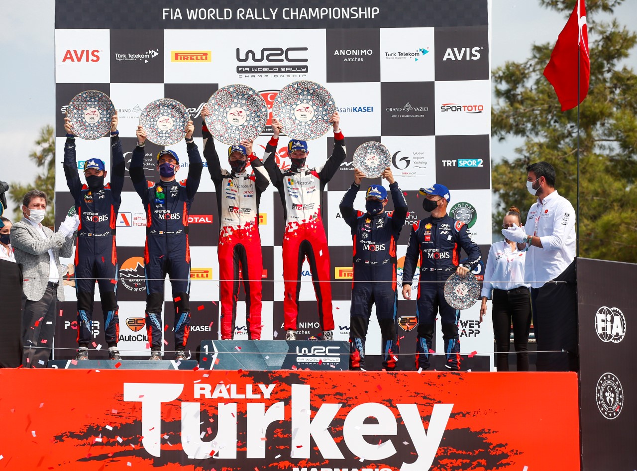 Evans s týmem TOYOTA GAZOO Racing si připsal vítězství na Rally Turecko