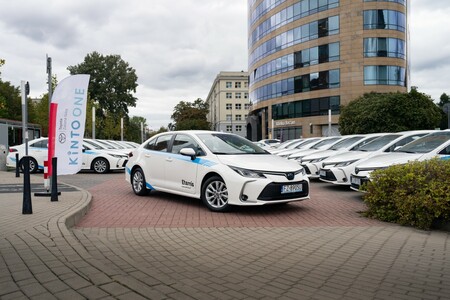 Hybrydowe Toyoty Corolle Sedan dołączają do floty firmy Eternis